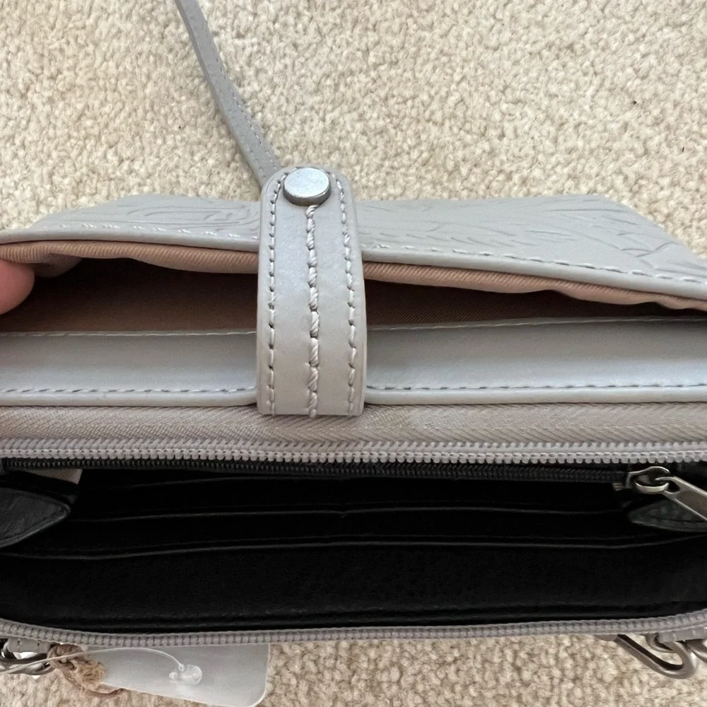 NWT The Sak Iris Leather Large Smartphone Crossbody Bag - Picture 10 of 11